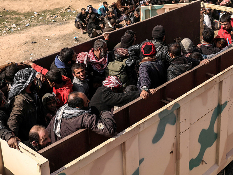 В Сирии боевики ИГ* напали на колонну иракских беженцев: 25 человек убиты, 100 ранены