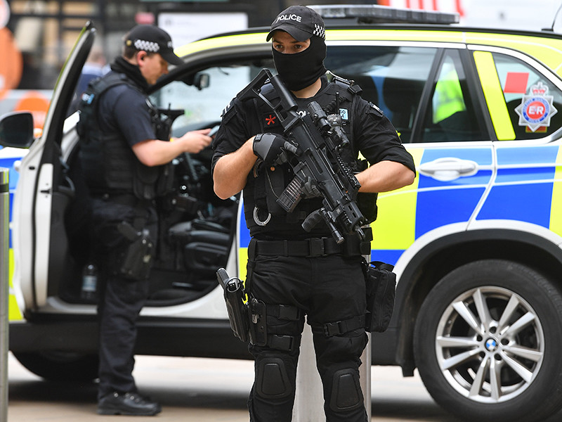 Сотрудники контртеррористического подразделения полиции Лондона вечером во вторник, 23 мая, задержали в аэропорту Станстед 37-летнего мужчину, который подозревается в подготовке терактов
