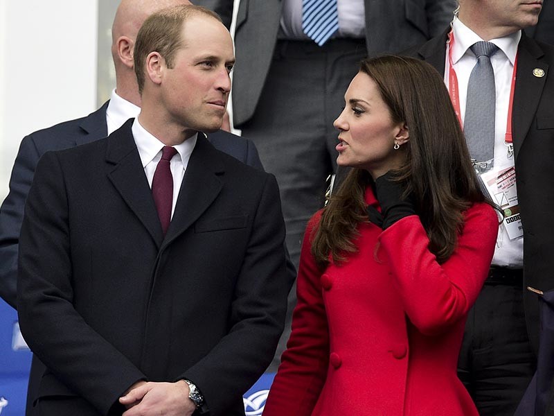 Принц Уильям потребовал с таблоидов полтора миллиона евро за публикацию фото жены топлес

