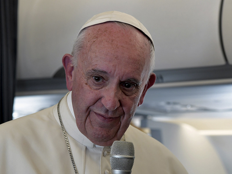 Папа Римский выразил надежду, что сможет найти "хотя бы приоткрытую дверь" для диалога с Трампом
