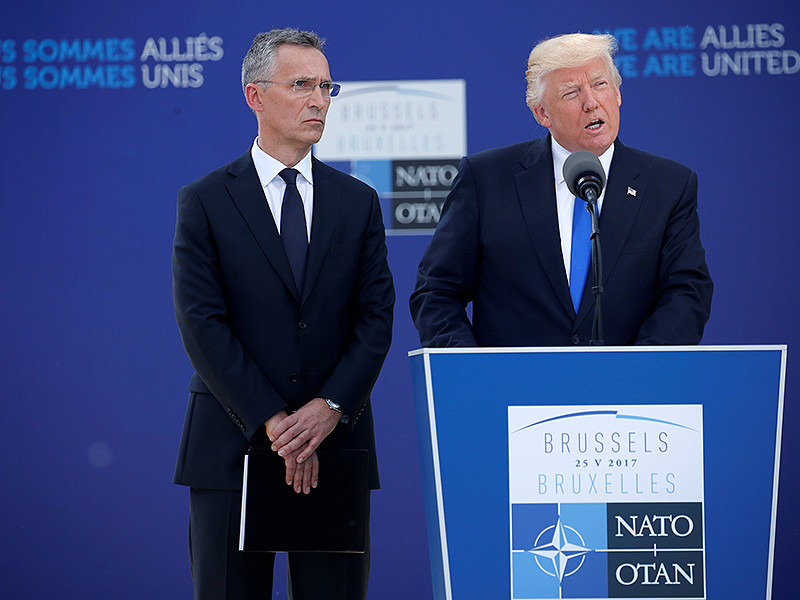 Президент США Дональд Трамп, выступая с речью в новой штаб-квартире НАТО на саммите в Брюсселе, призвал альянс быть готовым отражать угрозы, которые исходят не только от террористов, но и от России на южных и восточных границах военного блока

