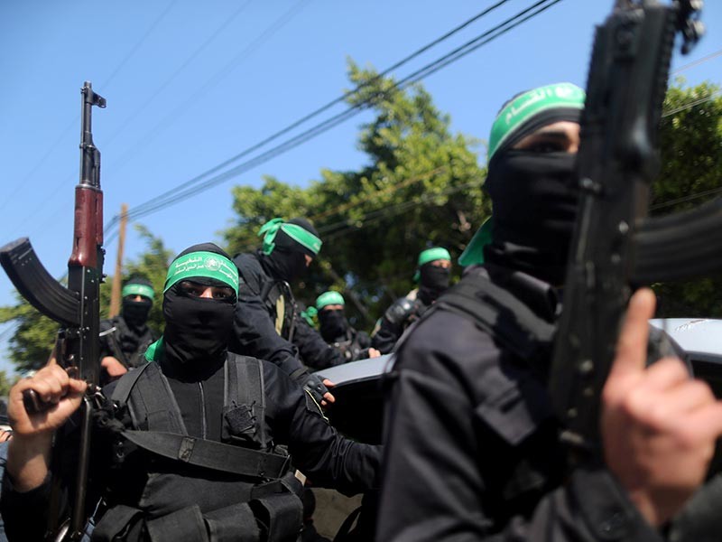 Палестинское движение "Хамас", признанное террористической организацией в Израиле, в понедельник, как ожидается, примет новую хартию. По информации агентства Reuters, из хартии будет исключен призыв к уничтожению государства Израиль

