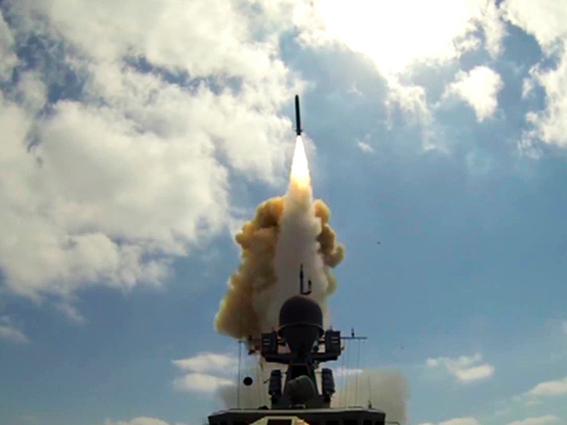 Фрегат "Адмирал Эссен" и подлодка "Краснодар" нанесли ракетный удар по объектам ИГ в Сирии