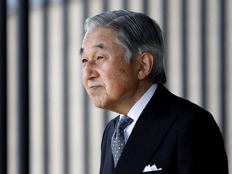 Кабинет министров Японии одобрил законопроект, разрешающий отречение императора Акихито