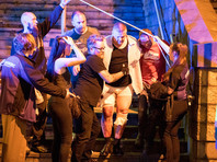 Уровень террористической угрозы в Великобритании был поднят до "критического" после теракта на концерте в Манчестере. Тогда из-за взрыва во время выступления американской певицы Арианы Гранде на Manchester Arena погибли 22 человека
