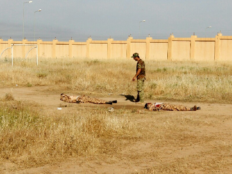 Боевики террористической группировки "Исламское государство"* атаковали военную базу на севере Ирака, где находятся американские военные советники
