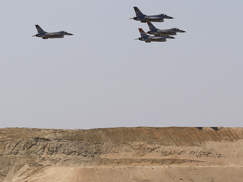 ВВС Египта нанесли серию ударов в Ливии после нападения на христиан-коптов