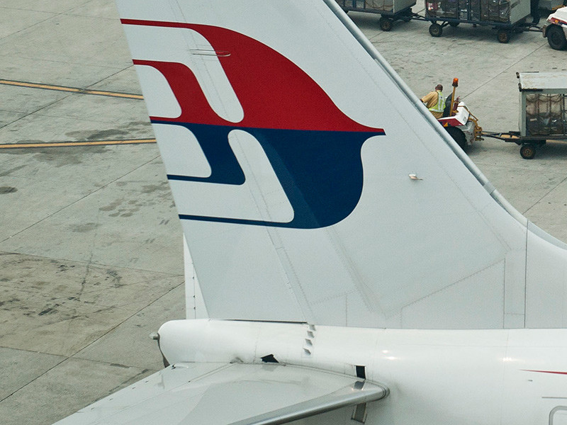 Самолет Malaysia Airlines экстренно вернулся в аэропорт Мельбурна из-за пассажира, пытавшегося проникнуть в кабину пилотов