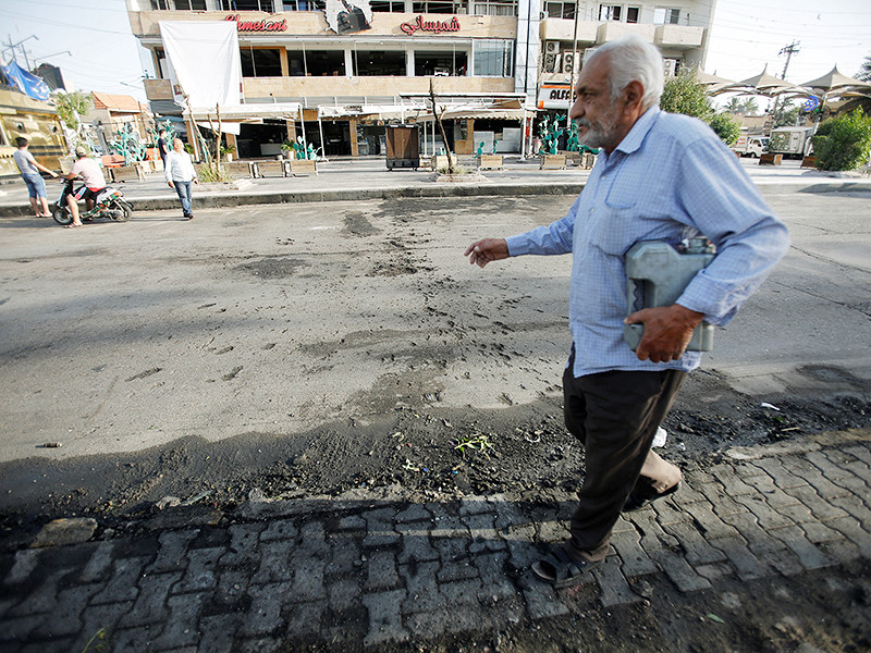 В центре столицы Ирака Багдаде в результате взрыва заминированного автомобиля погибли 11 человек, десятки пострадали