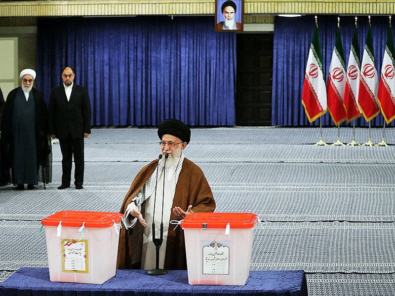 В Иране стартовали очередные выборы президента страны, избирательные участки открылись в 8 утра по местному времени (06:30 по московскому времени), сообщает местное информагентство Tasnim