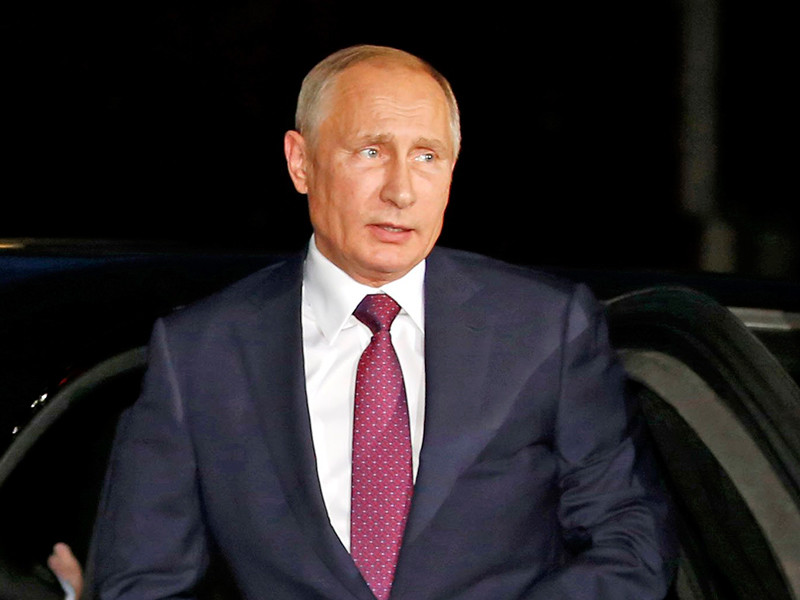 Президент России Владимир Путин в понедельник, 29 мая, прибыл с блиц-визитом во Францию, где проведет переговоры с новым президентом республики Эмманюэлем Макроном