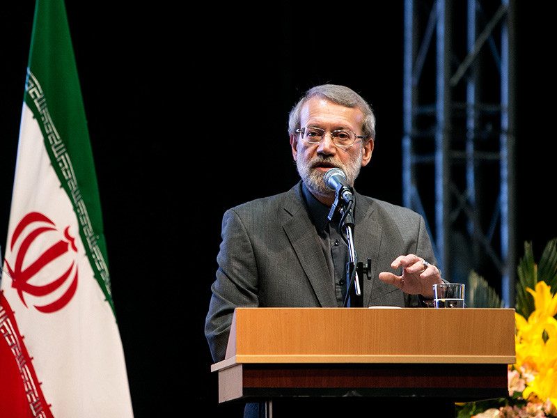 Спикер парламента Ирана Али Лариджани раскритиковал намерение США ввести новые санкции в отношении его страны, а также России, назвав эти действия Вашингтона грубым нарушением международного права