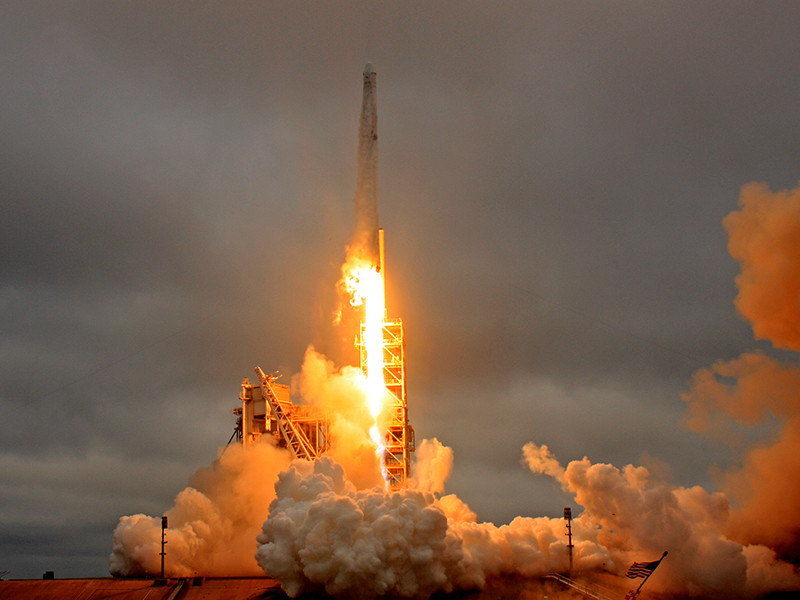 SpaceX успешно запустила корабль с грузом для МКС (ВИДЕО)
