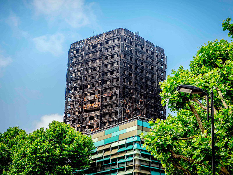 Лондонская полиция назвала холодильник Hotpoint причиной пожара в многоэтажке, унесшего жизни 79 человек


