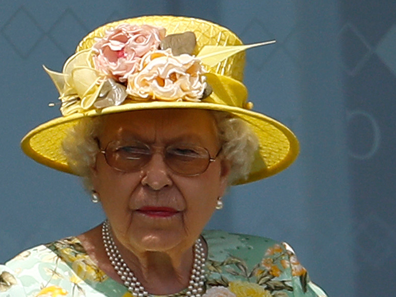 Из-за разногласий консерваторов перенесли тронную речь королевы Елизаветы II