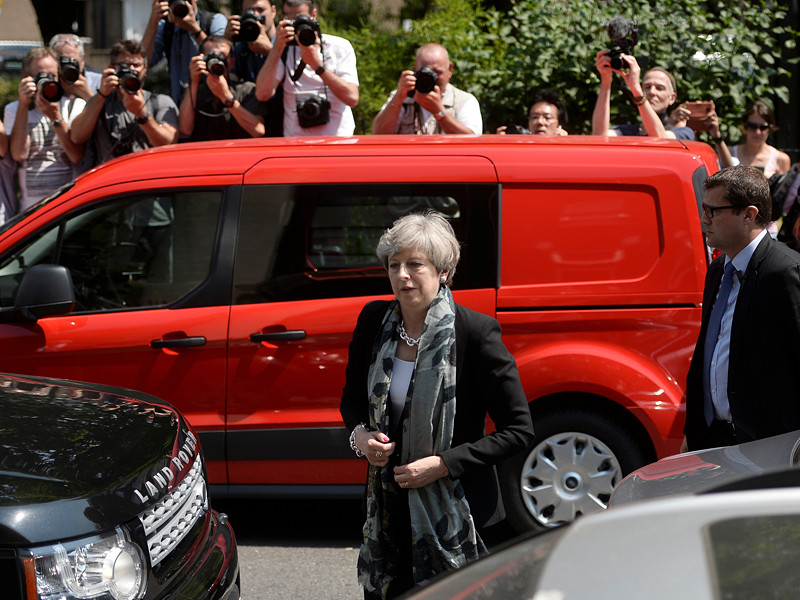 Премьер-министр Великобритании Тереза Мэй сообщила, что, по данным полиции, террорист, совершивший наезд на людей в Лондоне, действовал в одиночку