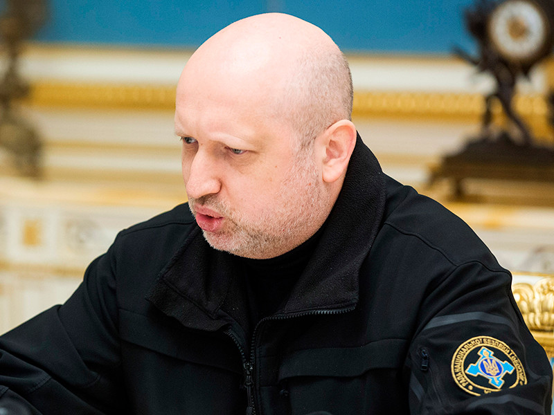 Турчинов назвал условием окончания конфликта в Донбассе взятие Москвы