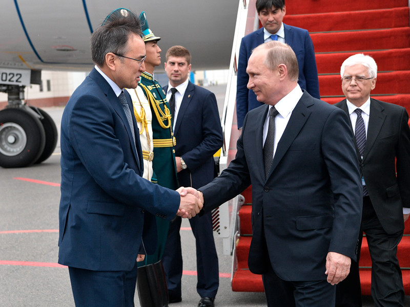 Президент РФ Владимир Путин прибыл в Астану для участия в саммите Шанхайской организации сотрудничества