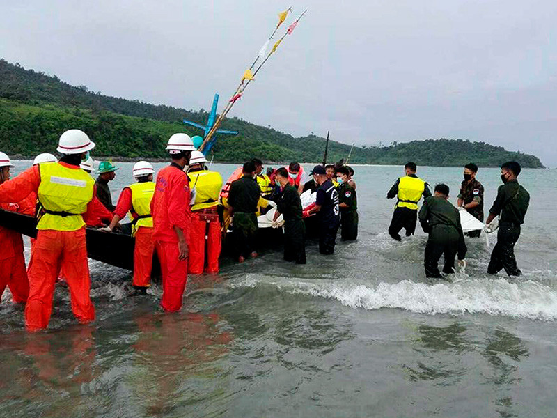 В Андаманском море обнаружены тела еще 26 пассажиров потерпевшего крушение самолета ВВС Мьянмы