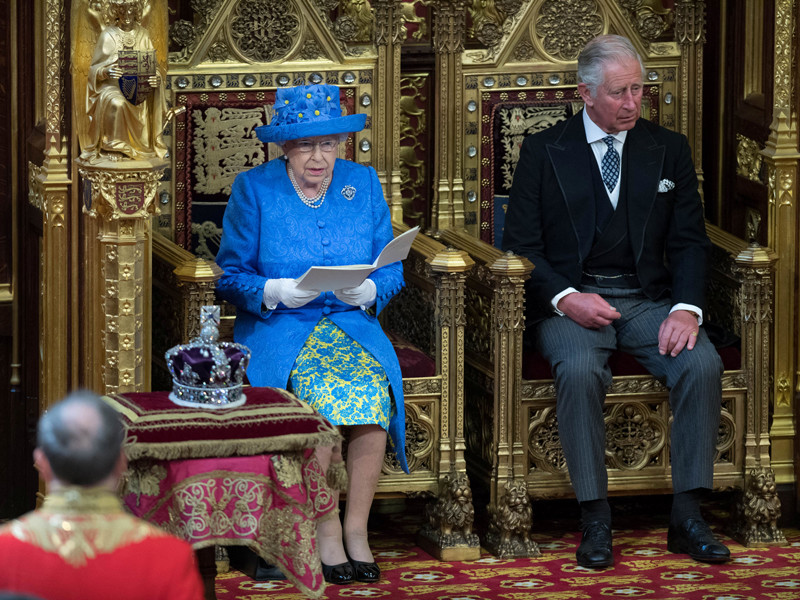Королева Великобритании изложила программу правительства на два года, пообещав широчайший консенсус при Brexit

