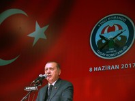 Президент Турции Реджеп Тайип Эрдоган ратифицировал два соглашения, одно из которых предполагает отправку в Катар дополнительного контингента турецких войск
