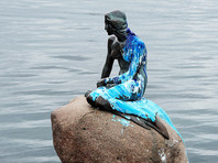 В Копенгагене вновь осквернили статую Русалочки с требованием освободить Абдуллу (ВИДЕО)