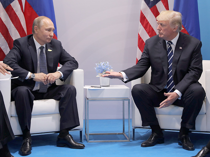 "Обстановка накалялась": Путин и Трамп 40 минут обсуждали вмешательство РФ в выборы


