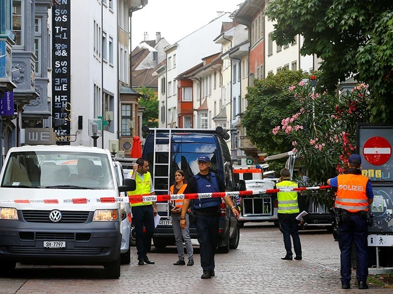 В Швейцарии задержали мужчину, напавшего на прохожих с бензопилой