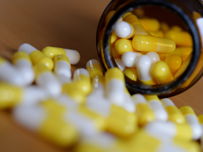 Министерство здравоохранения Украины предложило правительству страны запретить продажу лекарств, произведенных на территории России и неподконтрольных Киеву самопровозглашенных Донецкой и Луганской народных республик