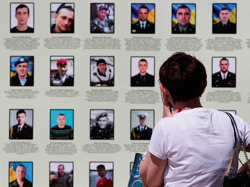 В Киеве назвали число военных, погибших в Донбассе
