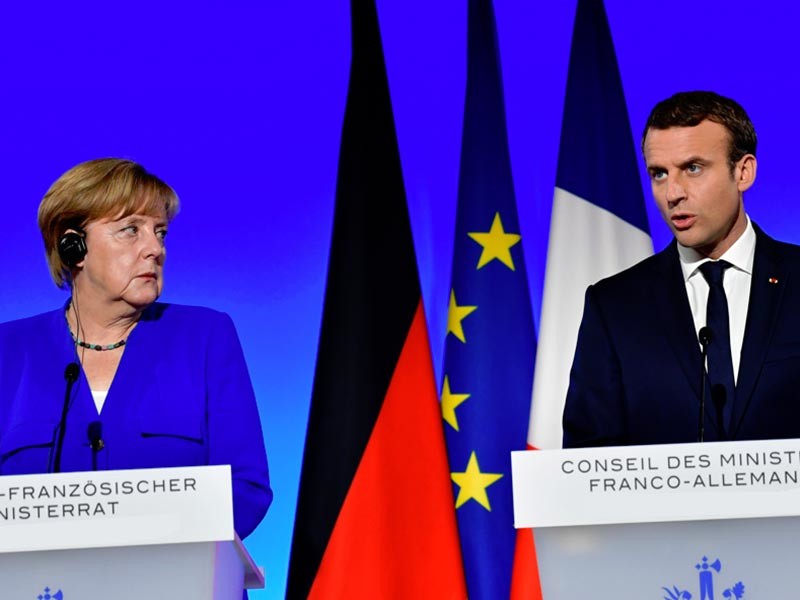 Лидеры Франции и Германии Эмманюэль Макрон и Ангела Меркель высказались против создания государства Малороссия на тех территориях Донецкой и Луганской областей Украины, которые контролируются сепаратистами

