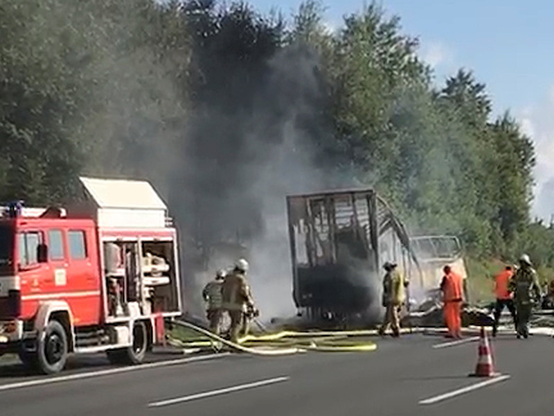 В Баварии сгорел туристический автобус, 18 пассажиров погибли