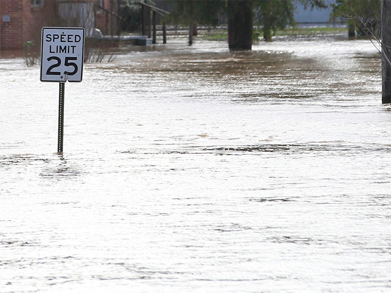 Внезапное наводнение в Аризоне унесло жизни по меньшей мере семи человек (ВИДЕО)
