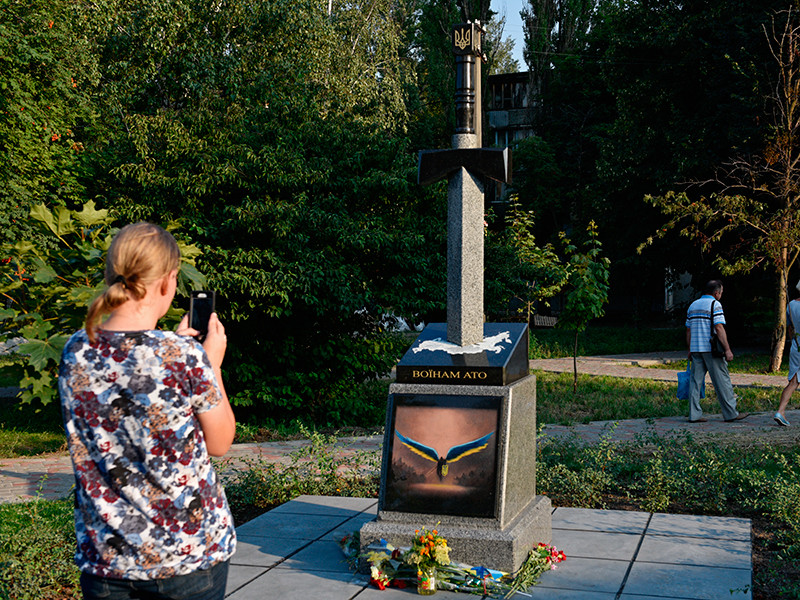 В Киеве открыли памятник героям АТО. В побеждающем Россию ангеле опознали персонажа компьютерной игры

