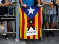 Манифестация проходило под лозунгом No tinc for ("Я не боюсь" по-каталонски). Она посвящена памяти жертв терактов, произошедших 17 августа в Каталонии