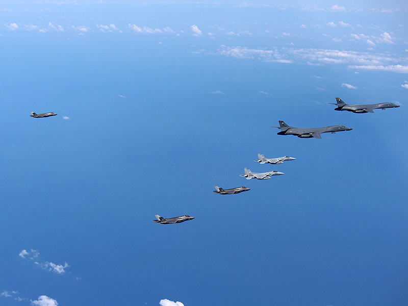 Япония, США и Южная Корея провели совместные учения после ракетного пуска КНДР

