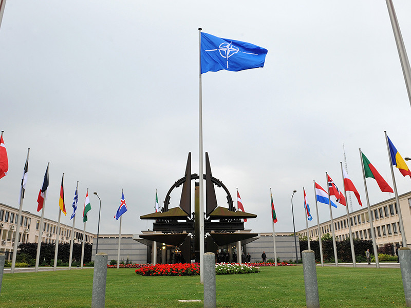 НАТО выразило сожаление из-за визита Путина в Абхазию без спроса Грузии