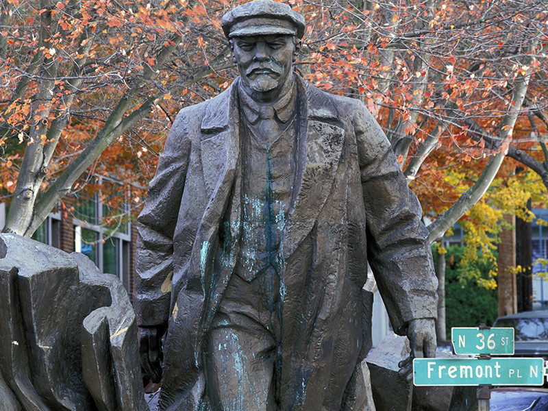 Мэр американского города Сиэтл (штат Вашингтон) Эд Мюррей высказался за снос памятника Владимиру Ленину, стоящего на одной из улиц города
