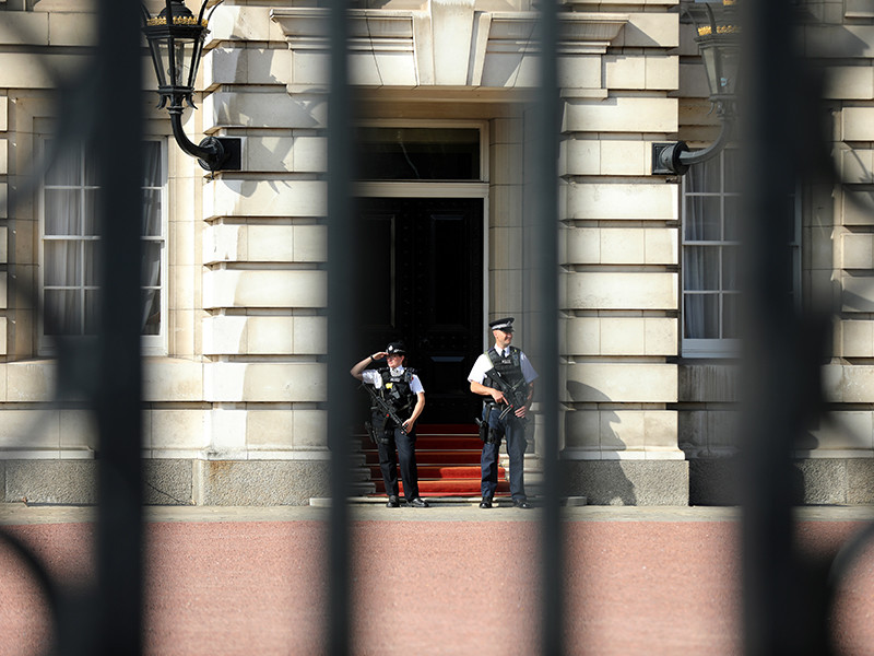 В Лондоне задержали второго подозреваемого в причастности к теракту возле Букингемского дворца
