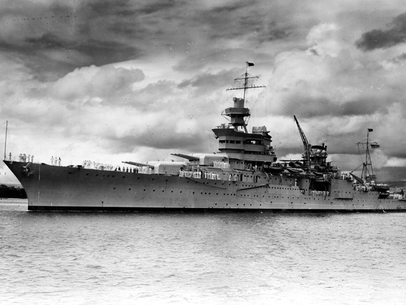 В Тихом океане обнаружены обломки американского крейсера "Индианаполис", гибель которого в конце Второй мировой войны стала крупнейшей морской потерей для США. Нашла корабль поисковая группа во главе с со-основателем компании Microsoft Полом Алленом