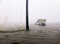 Ураган "Харви" ослабел, но несет катастрофические наводнения