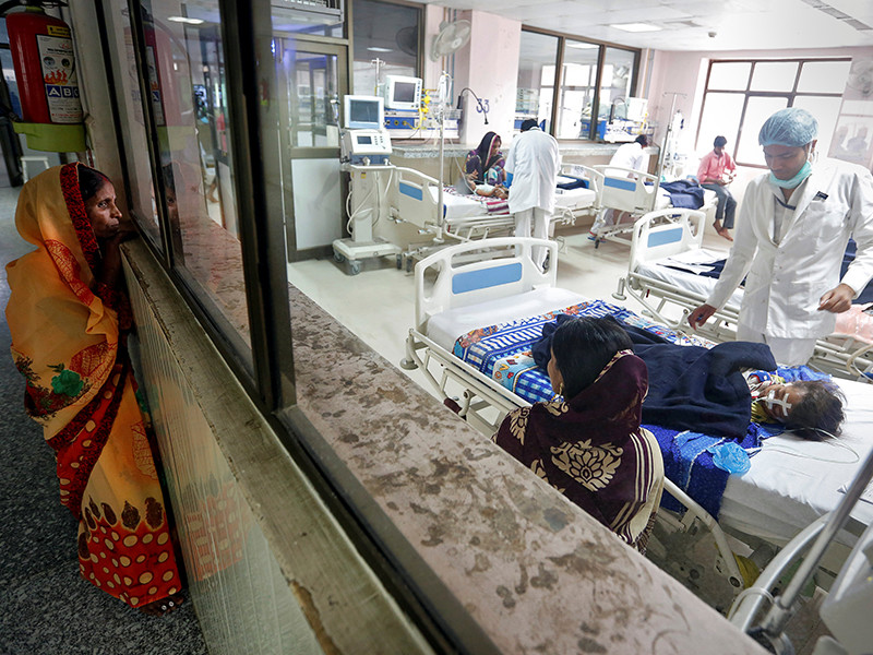 В индийском городе Горакхпуре в штате Уттар-Прадеш за пять дней в государственной больнице скончались 63 человека, почти половина из которых - дети