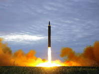 Между тем, как утверждают в Сеуле, КНДР начала транспортировку баллистической ракеты на западное побережье страны для проведения очередного запуска в сторону Тихого океана