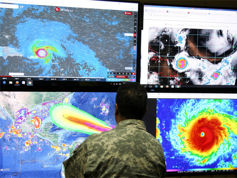 Ураган "Ирма" - мощнейший в Атлантике. Пока - на мониторах