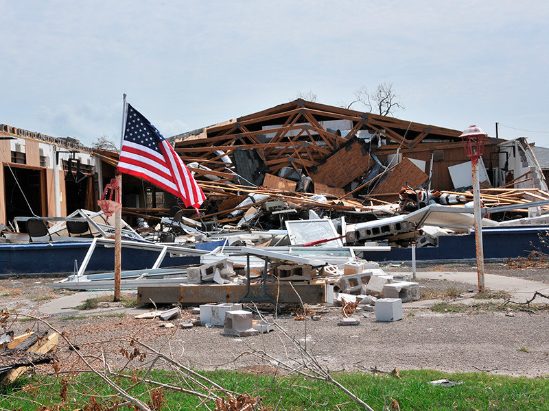 Пять экс-президентов США начали кампанию сбора средств пострадавшим от ураганов "Харви" и "Ирма"