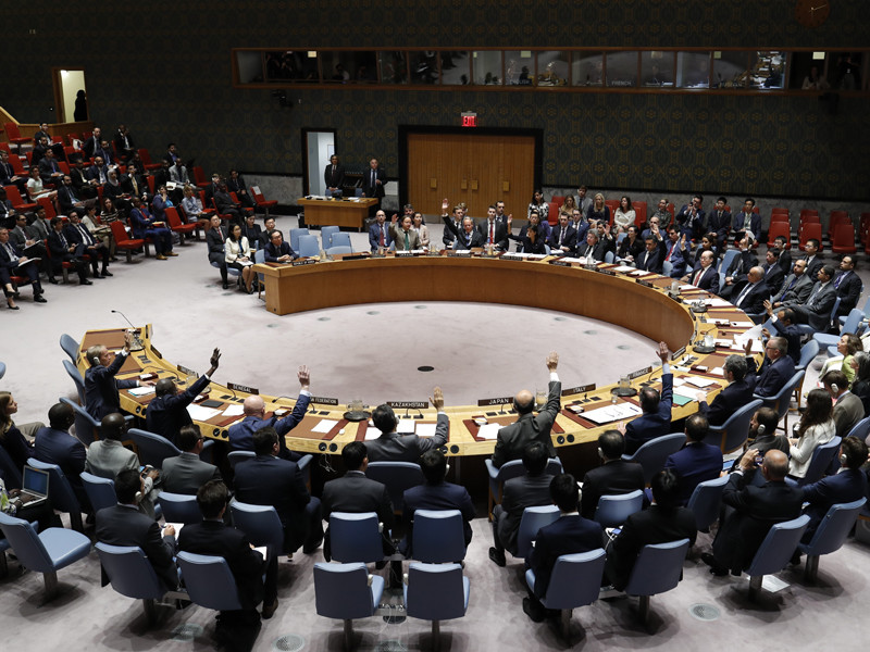 ООН не осудила Израиль за атаку на химзавод в Сирии, но обвинила Асада в сотрудничестве с КНДР по разработке ракет и химоружия