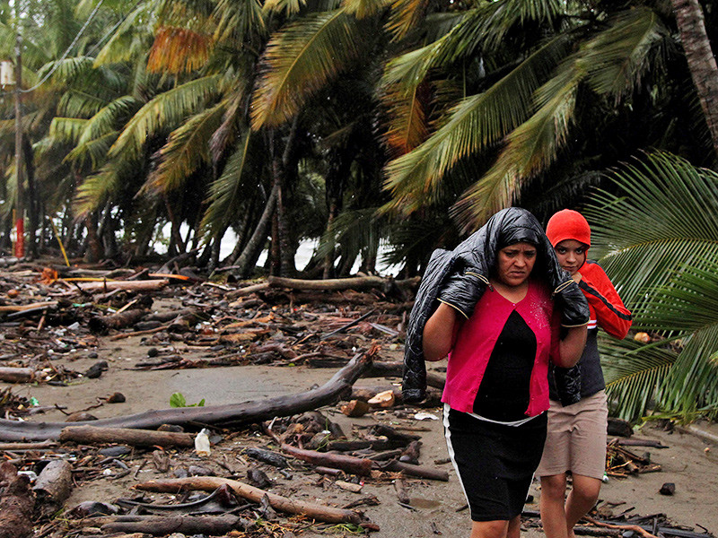 Число жертв урагана "Ирма", бушующего в Карибском бассейне, продолжает расти. По последним данным, стихия унесла жизни уже 14 человек