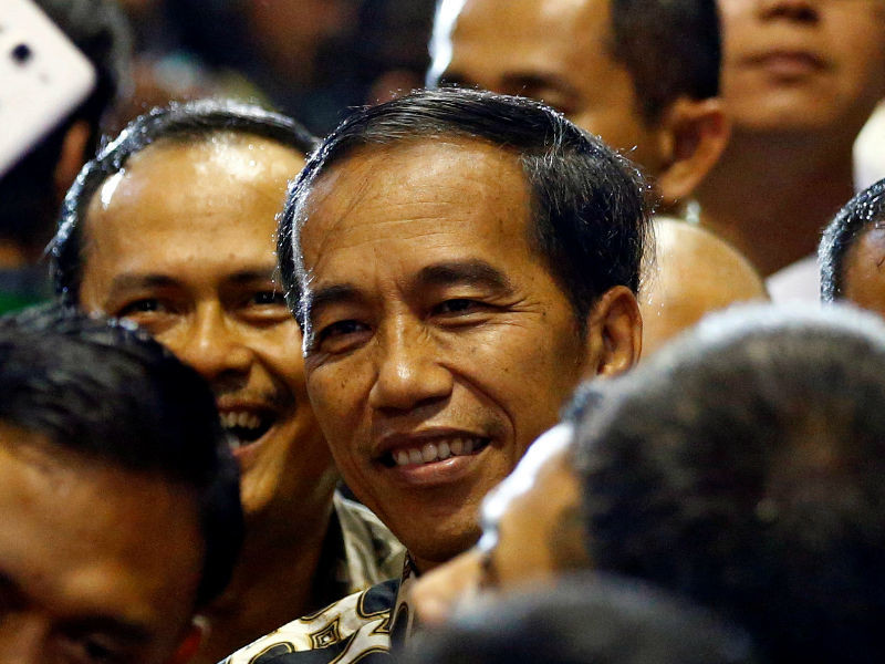 Связанный с ИГ* экстремист попытался убить президента Индонезии
