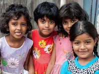 Власти Шри-Ланки впервые признали существование в стране "детских ферм" по продаже детей иностранцам