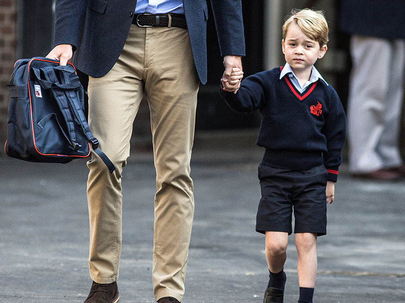 Британский принц Джордж, правнук королевы Елизаветы, в четверг, 7 сентября, первый раз пошел в школу